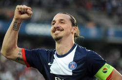 足协杯战况：密尔沃基雄鹿防线稳固，菲尼克斯太阳进攻受阻，梅德韦杰夫成最佳